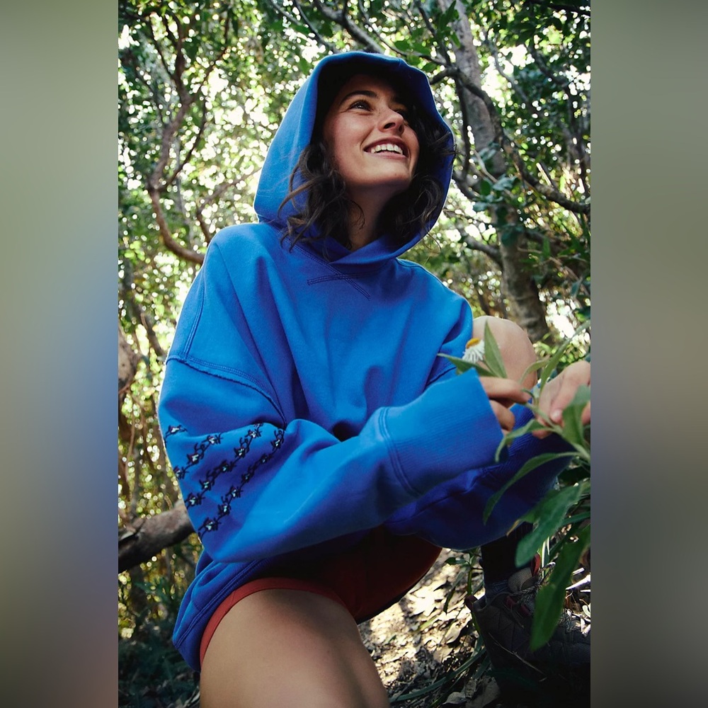 🎉HOST PICK🎉 🆕 FP MOVEMENT | AT MY BEST EMBROIDERED HOODIE | SZ: M - Picture 3 of 6
